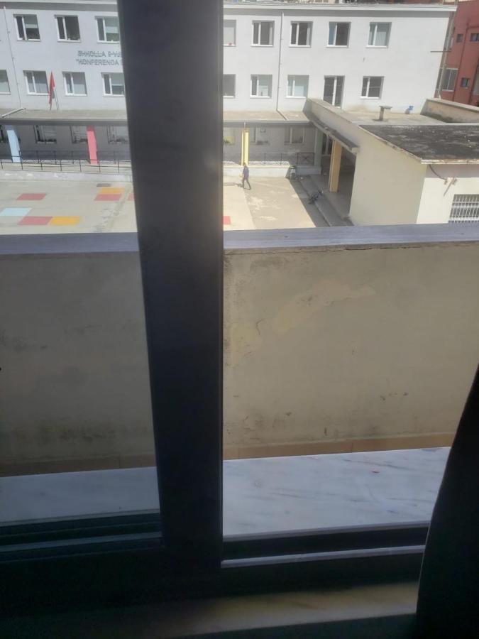 Hostel Split Rock Tirana Exterior foto