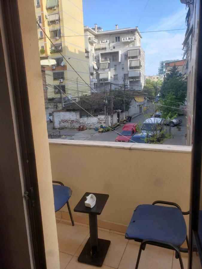 Hostel Split Rock Tirana Exterior foto
